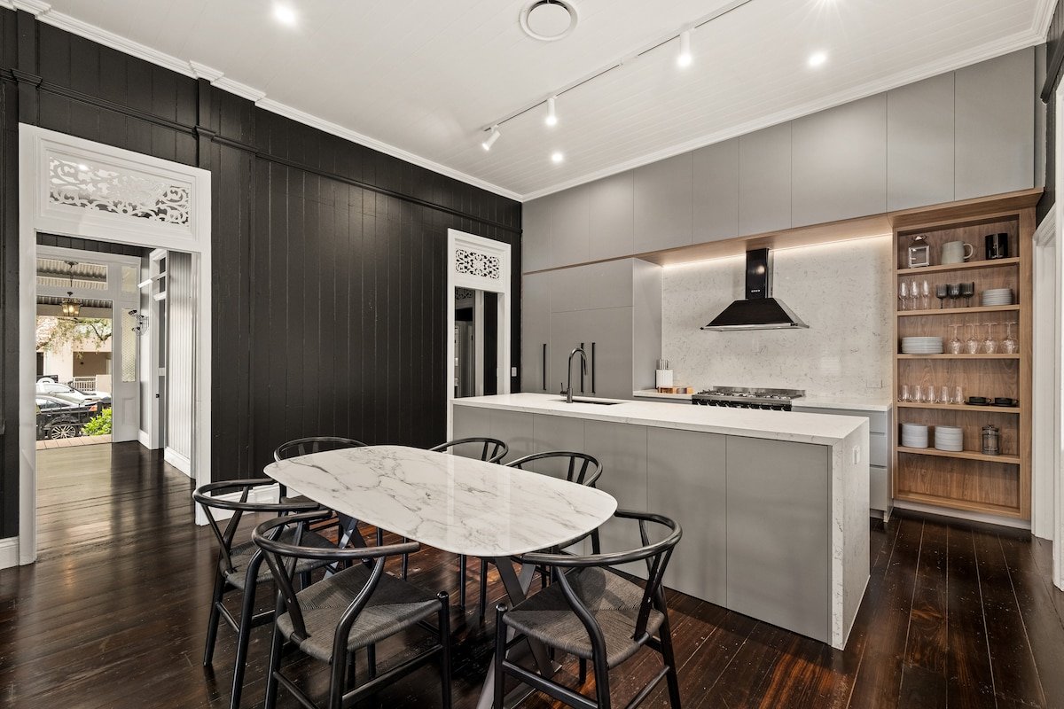 Luxury Inner City Heritage House gallery image 4