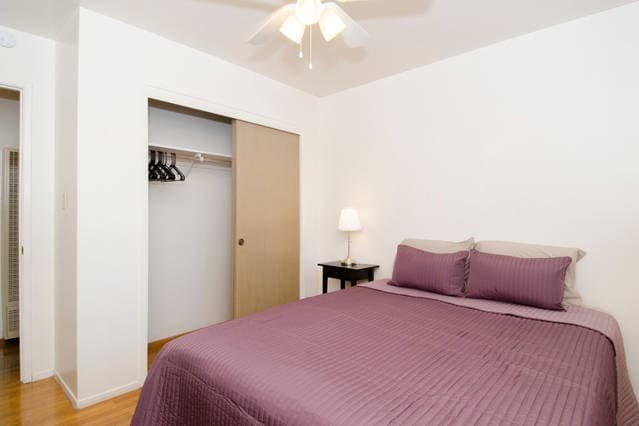 Palo Alto 2BR Remodel w/ New Furniture gallery image 5