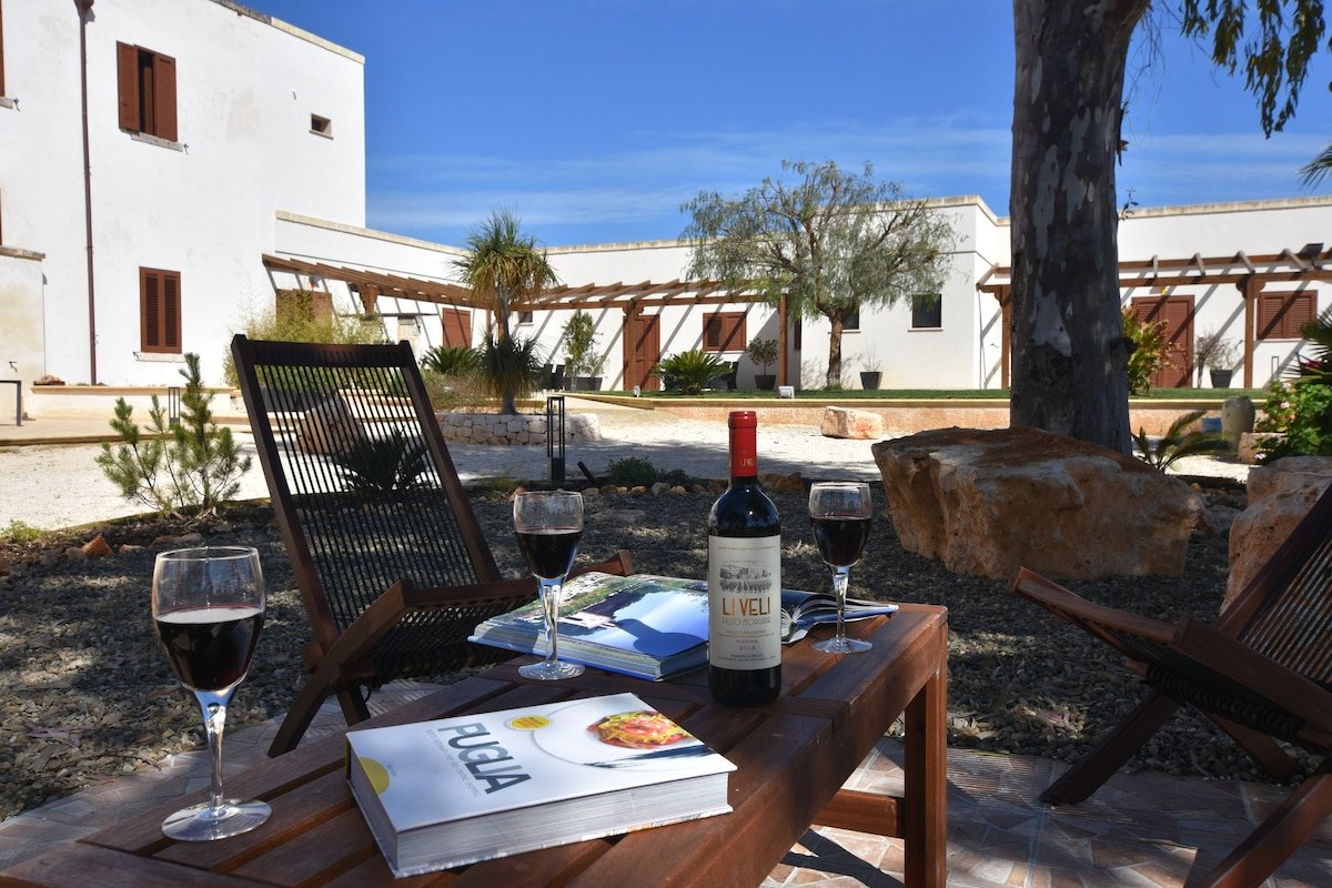 Masseria Giulio – Large Stable Complex Sleeps 18 gallery image 2