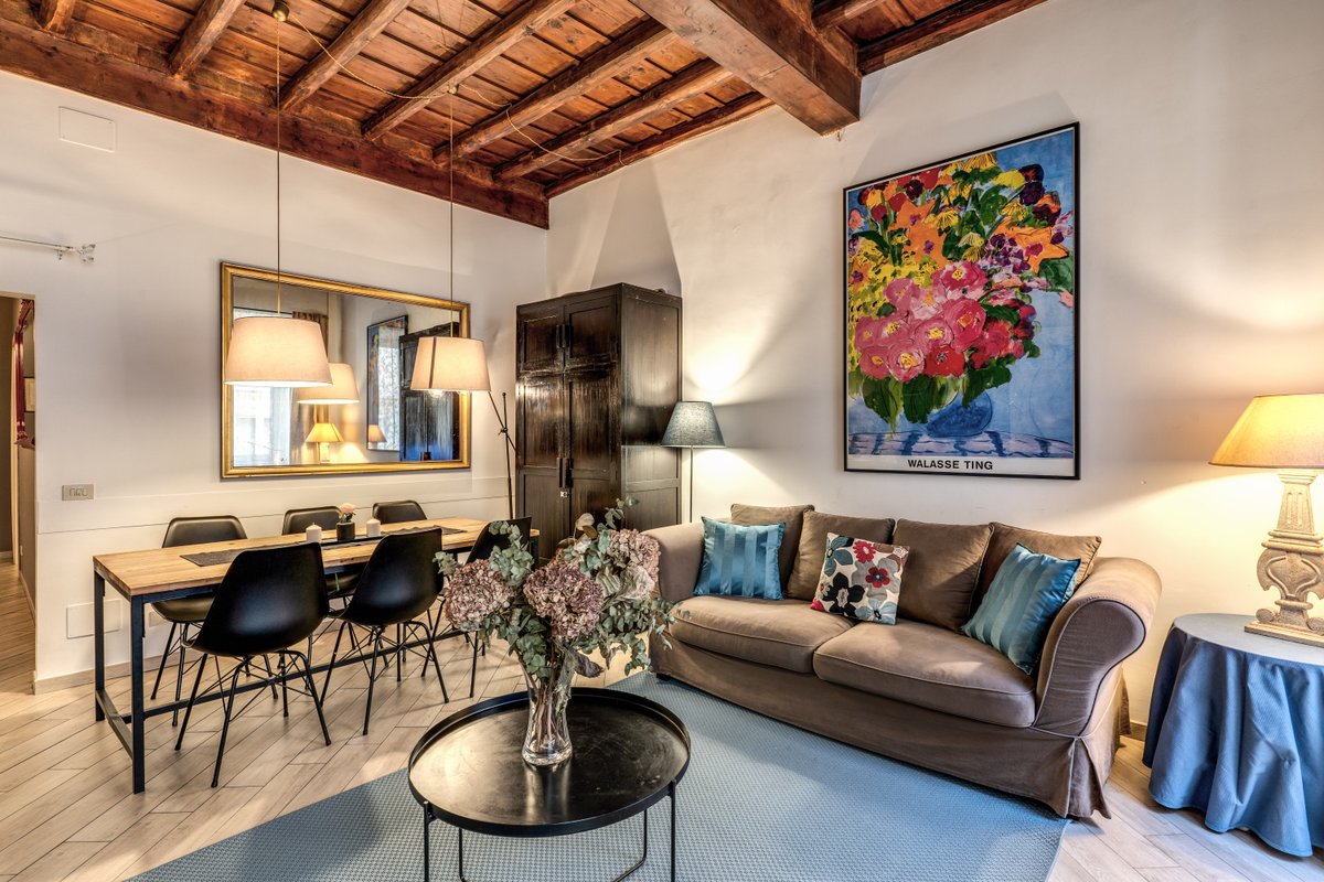 Stylish and Elegant Home in the Heart of Rome
