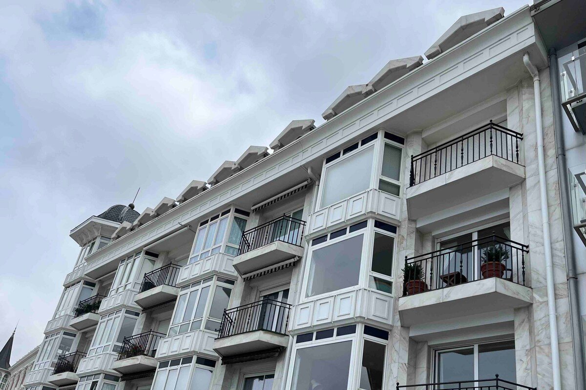 ESPECTACULAR PISO FRENTE AL MAR + PARKING ESS00138 gallery image 3