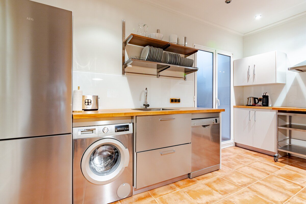 Luxury stay in the heart of the city, brand new gallery image 4