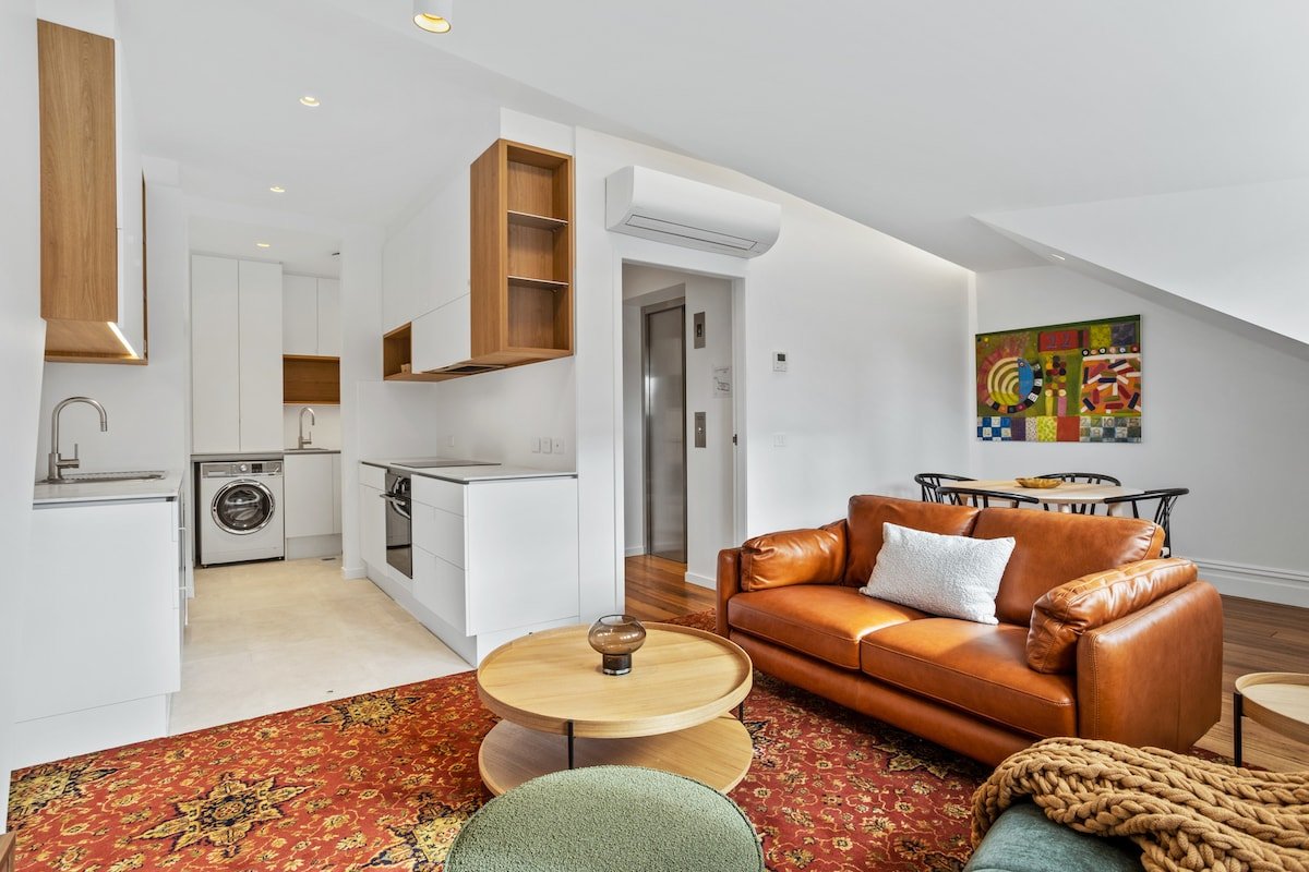 Historical Victoria Tavern Three gallery image 2