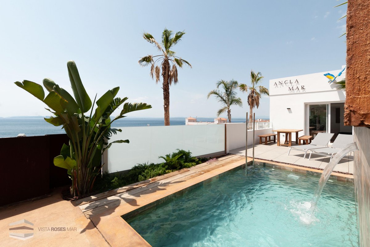 luxury villa with private pool and sea view (ancla