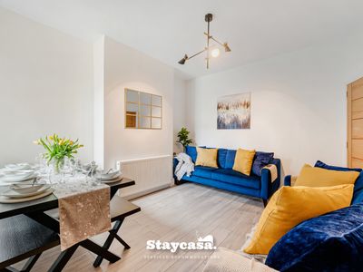 Urban Oasis Spacious 4-Bedroom Home in Manchester