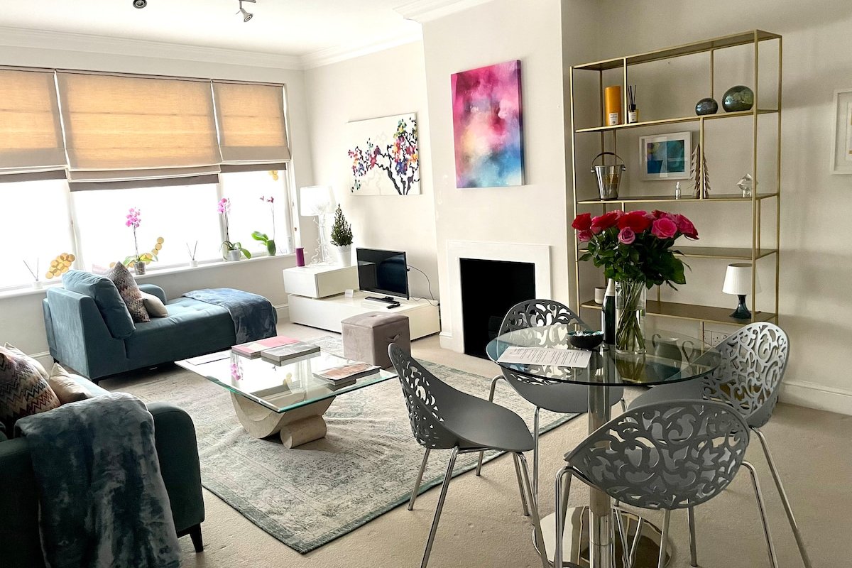 South Kensington & Chelsea Mews House gallery image 3