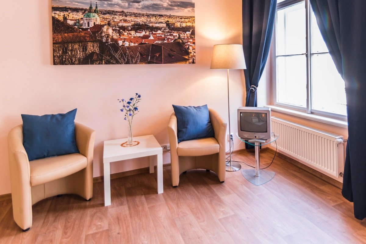 4 Bedrooms Comfortable Apartment in the Center gallery image 5