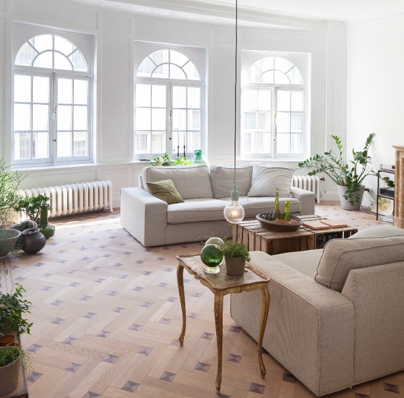 Historical manor house in Brussels with parking gallery image 2