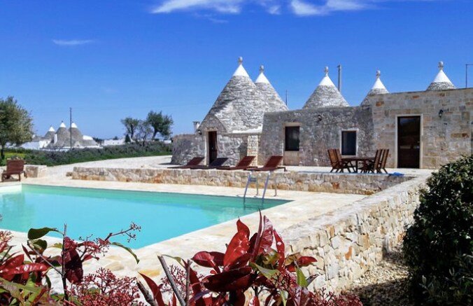 Il Torchio – trullo with private heated pool gallery image 2