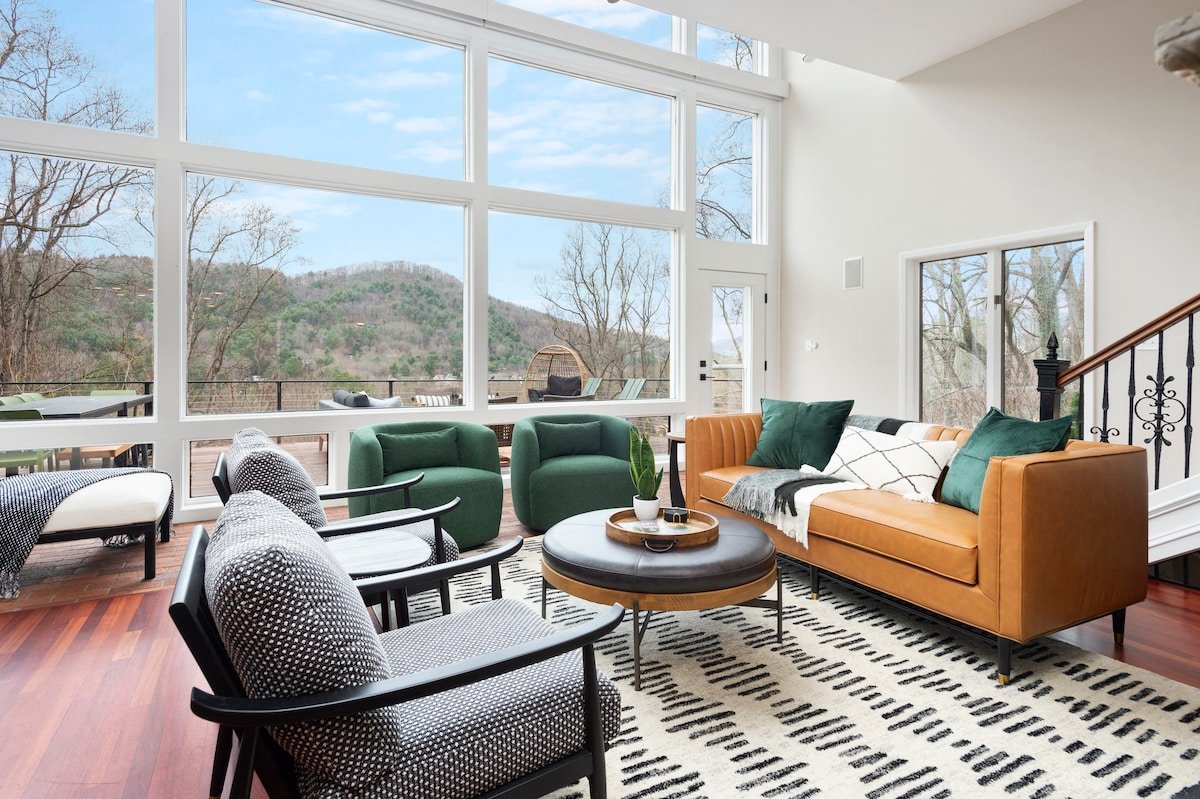 Mntn View, Hot Tub, Arcade, Yoga gallery image 2