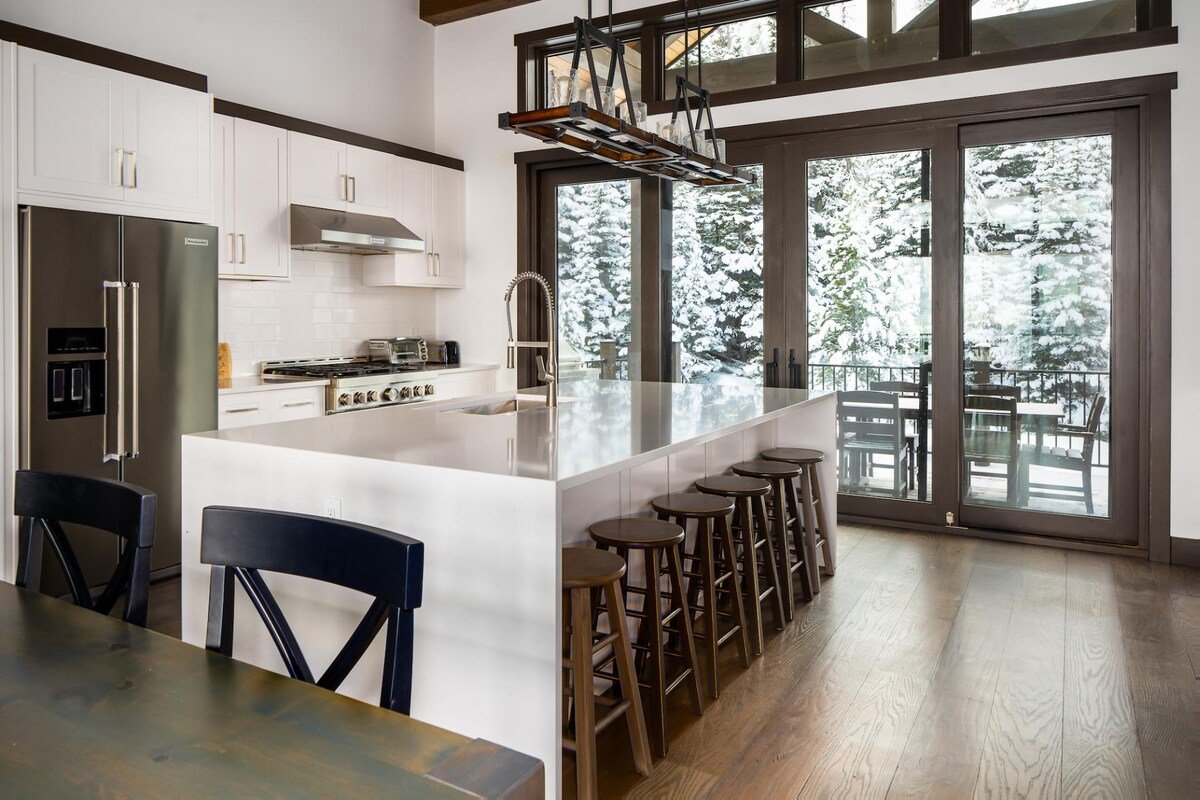 360 Chalet-Spanish Peaks! Sweeping Views! Hot Tub! gallery image 4