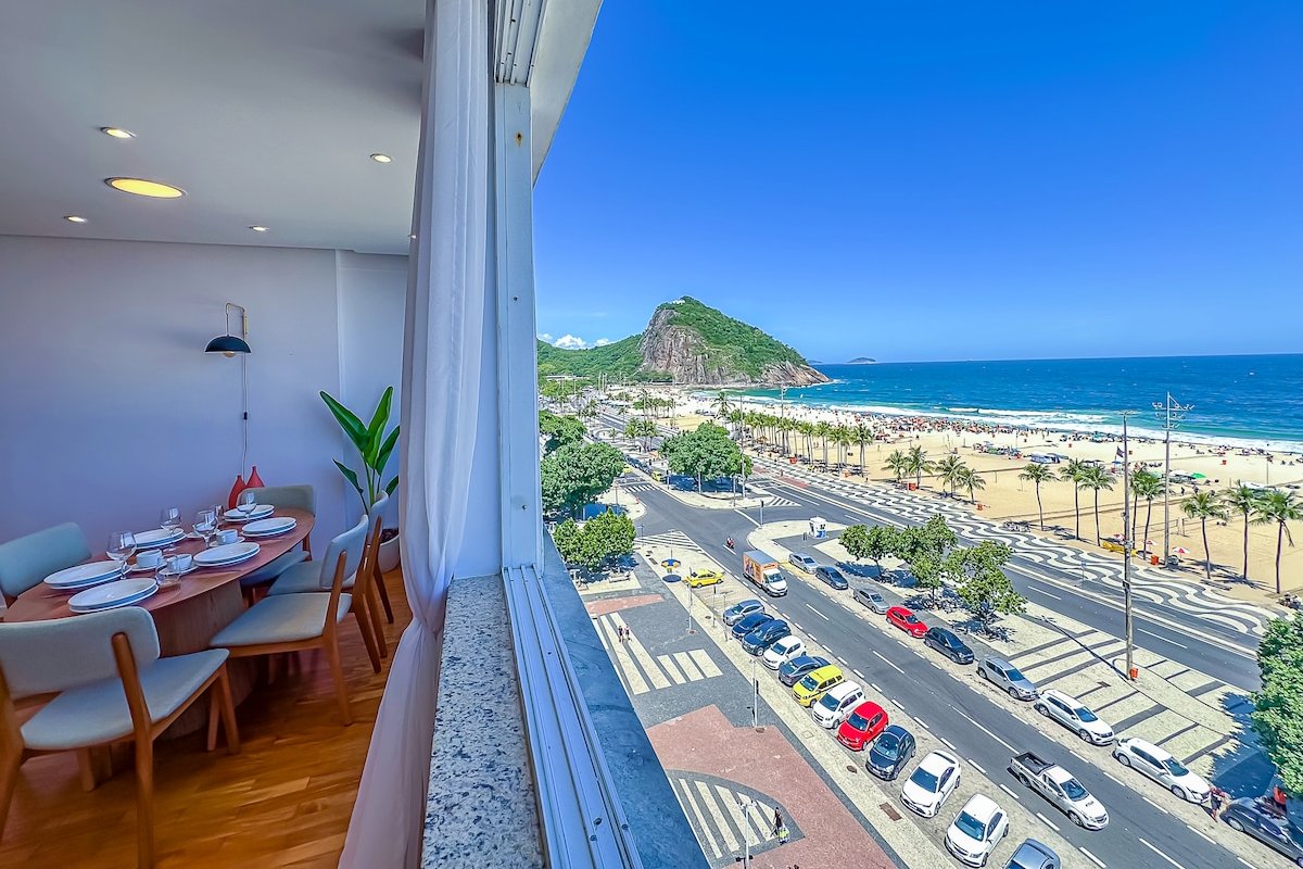 Copacabana Ocean view Apartment with 2 suites gallery image 2