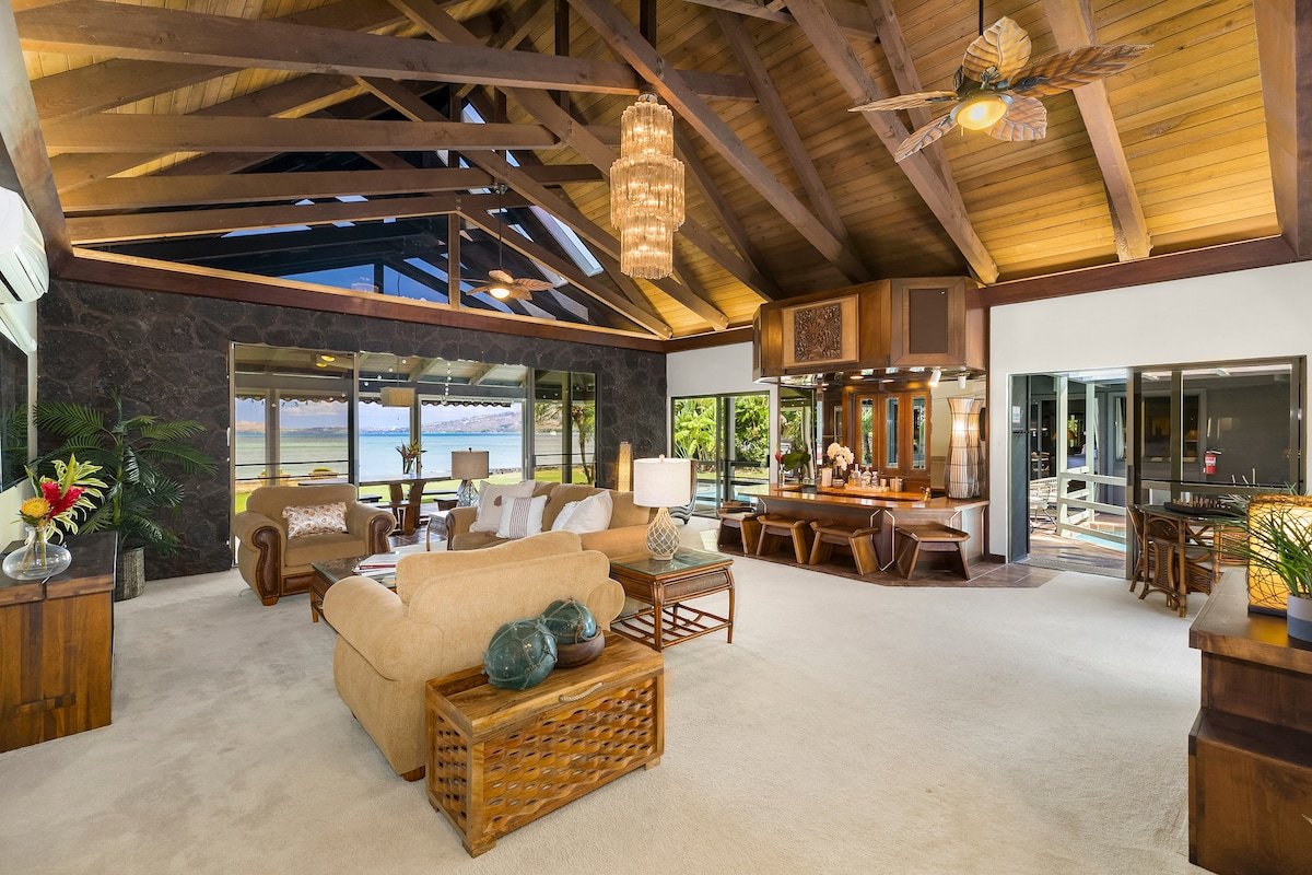 Maunalua Sunset: Oceanfront Estate w/Pool/Spa & AC gallery image 2