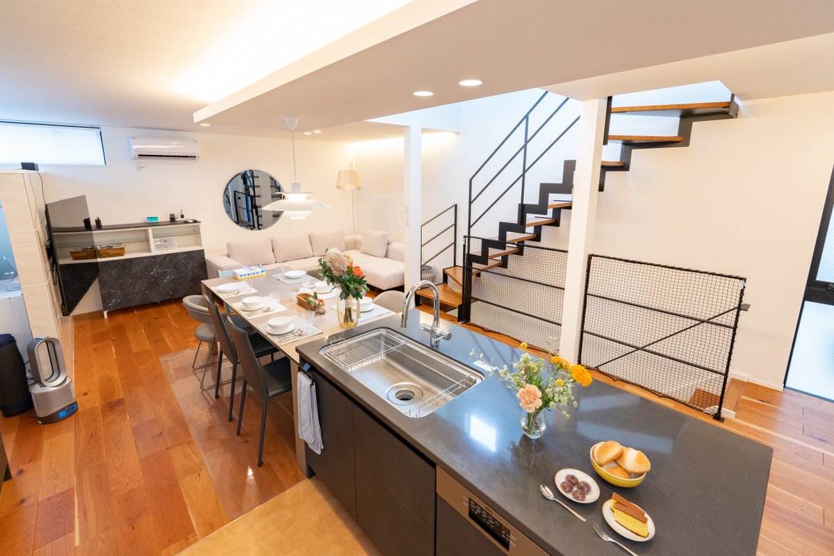 新築戸建広々120m2ラグジュアリーモダン/渋谷まで電車7分/4寝室8名宿泊可