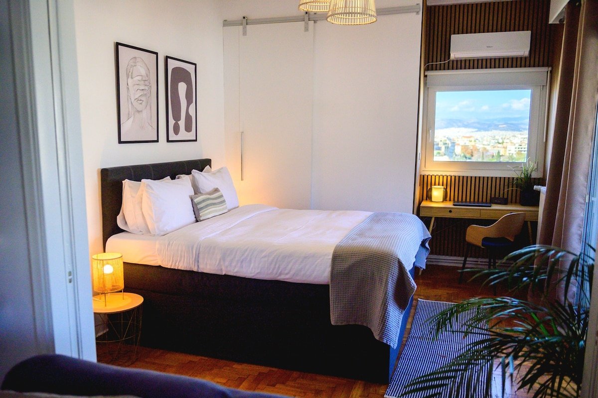 Stunning Acropolis Views• 2 BR Bright Residence gallery image 5