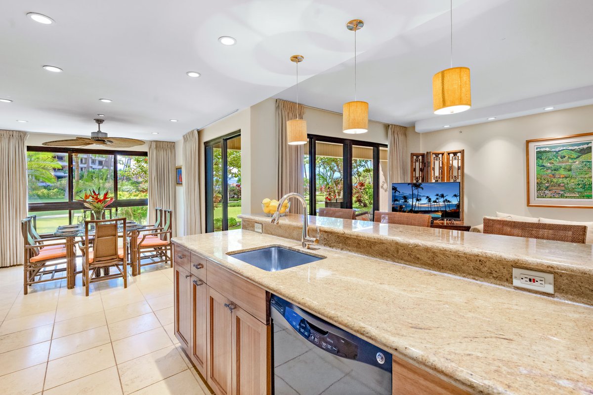 Maui Resort Rentals: Kaanapali Alii 213