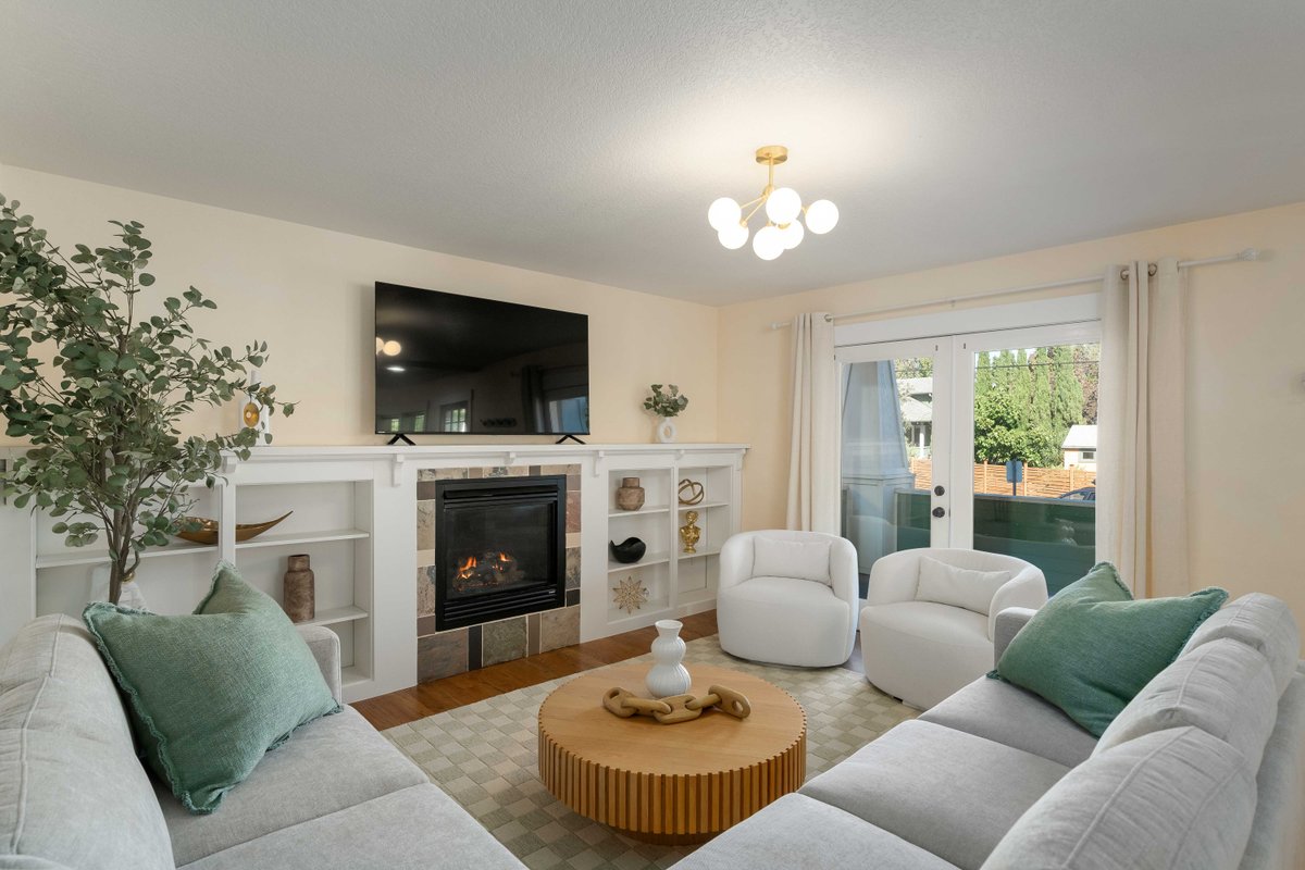 5 BD/3.5BA -Arcade-WFH Desks-Pool/Pingpong Table