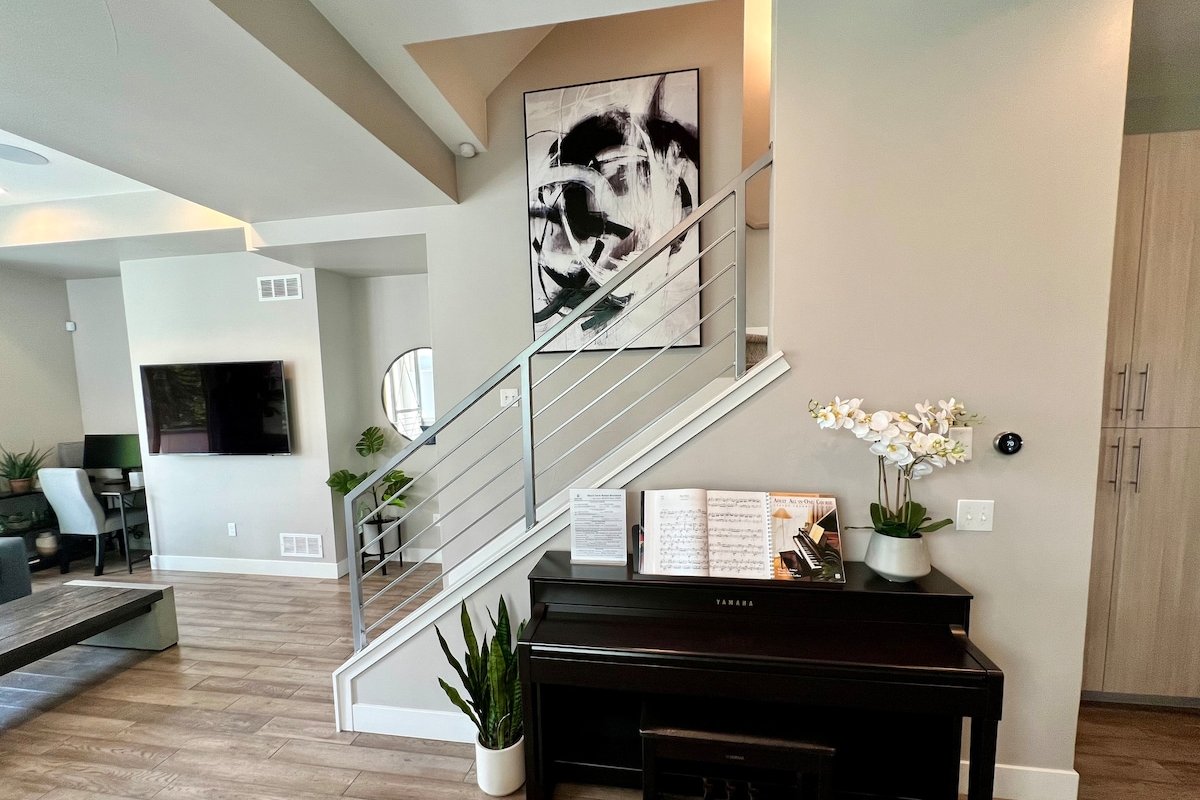 Pvt RoofTop HotTub w/Park-Facing City Views gallery image 3