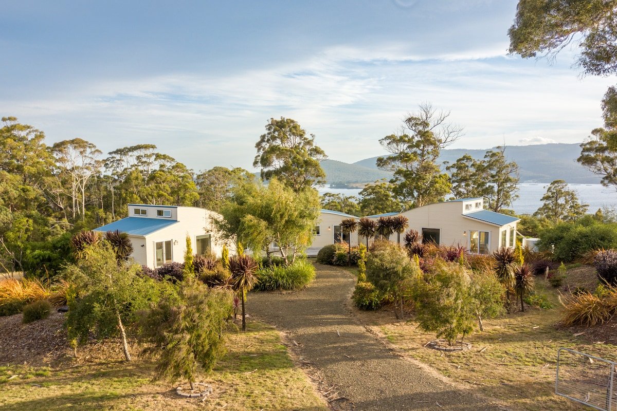 Newhaven – Breathtaking views over Dover Bay gallery image 5