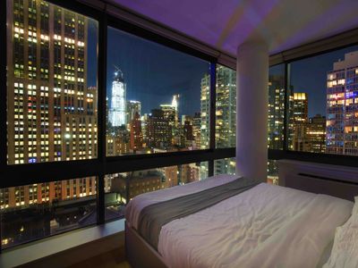 —Panoramic City Luxury—Skyline Views—3Bedroom2Bath