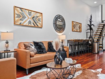 Rustic-Chic 4BR for Groups– Bushwick’s Finest Stay