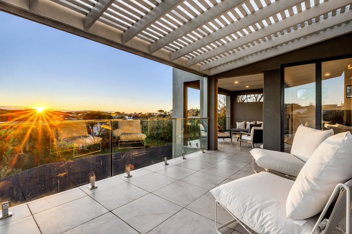 *Sea Breeze* New Pool, Shops 280m,Beach 800m-12pax