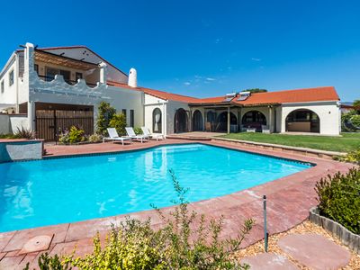 Constantia Winelands Theosig Villa