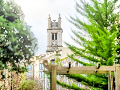 Charming 3-bedroom apartment with private garden