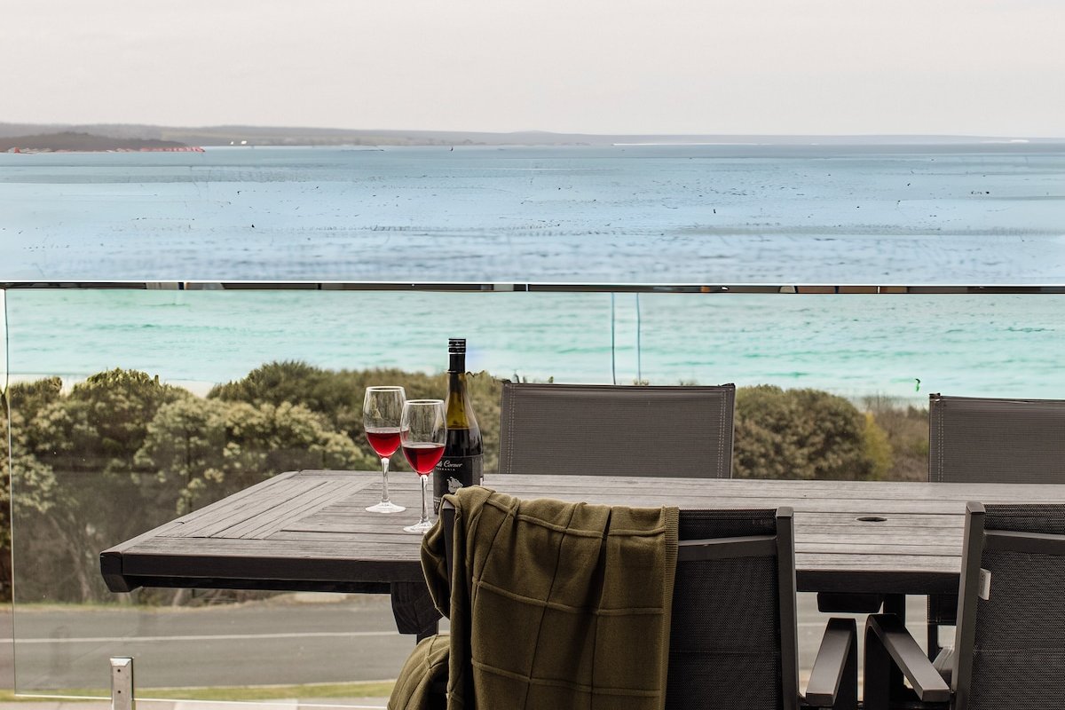 BEACHHOUSE BINALONG Ultimate luxury – Bay of Fires gallery image 2