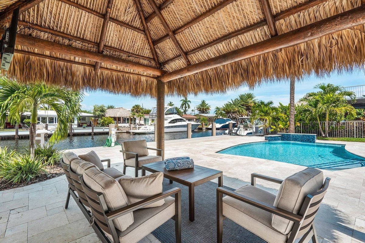 Modern intracoastal paradise gallery image 2