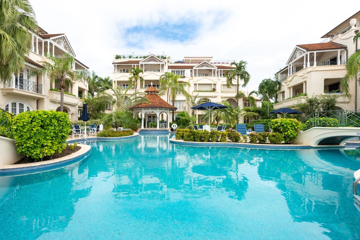 Schooner Bay 207 gallery image 2