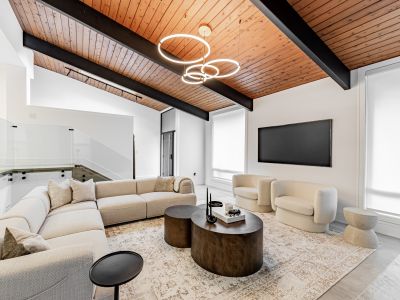 Design & Comfort-Stunning Modern 3 BD/4 Bath home