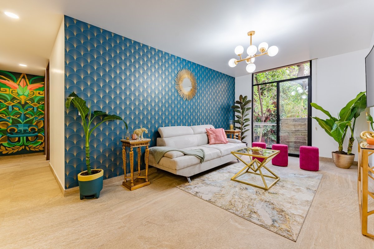 Art Deco Delight with Stunning City Views gallery image 2