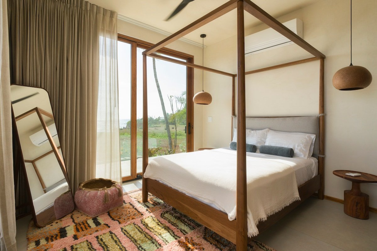 Luxe Playa Negra / Beachfront / Mansion 5BR / Pool gallery image 4