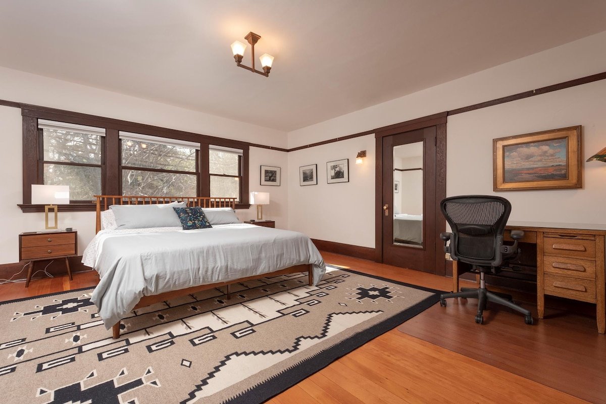 Special Downtown Palo Alto House gallery image 4