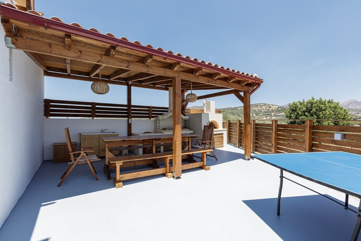 Villa Chnaris – Private Pool and Sauna gallery image 4