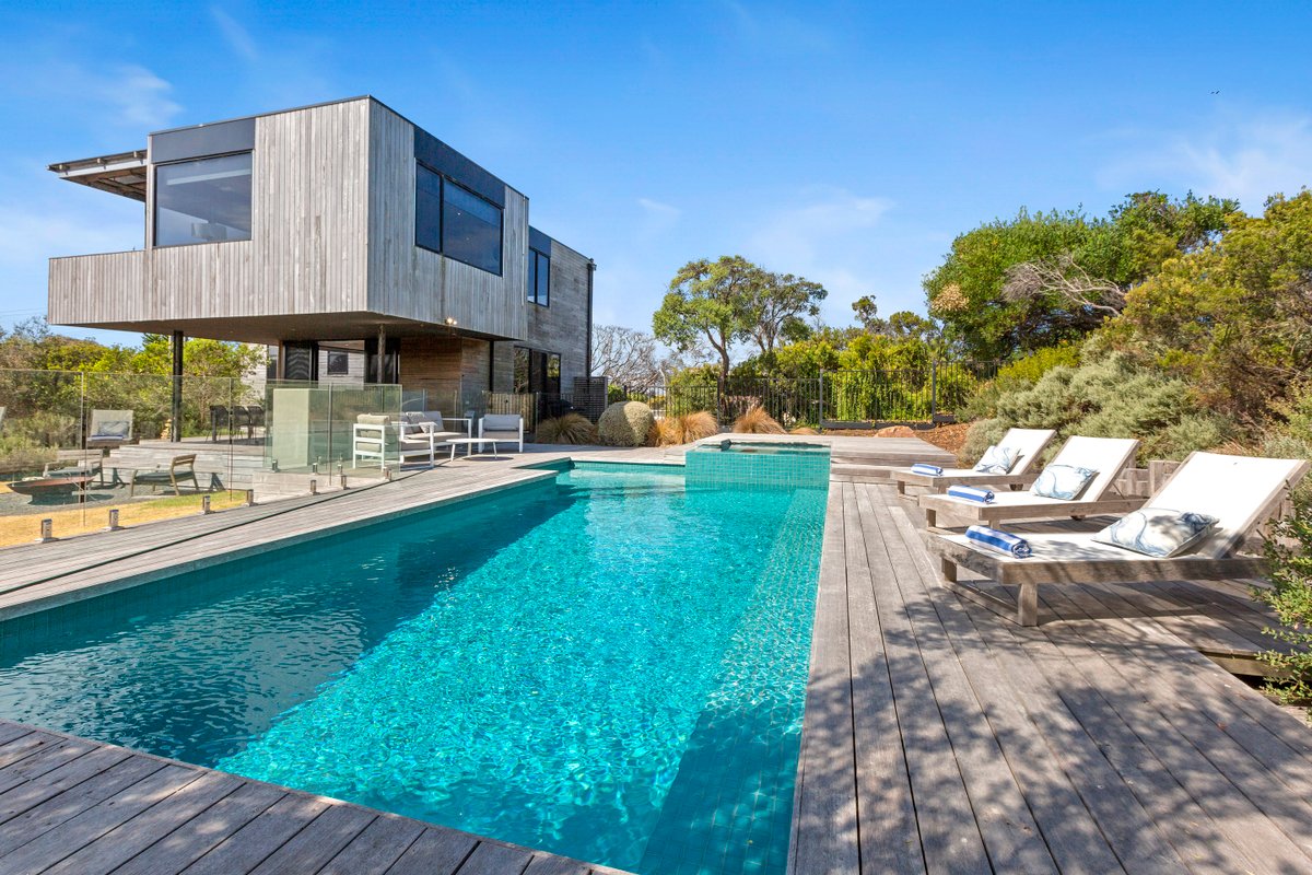 Oceanic-Luxury Meets Relaxation