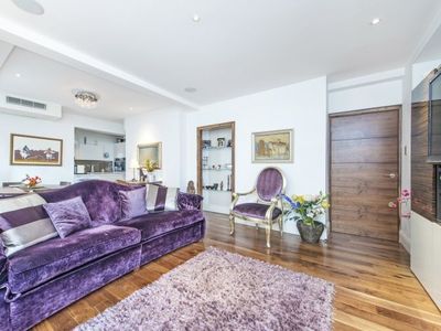 Superlux flat in Knightsbridge