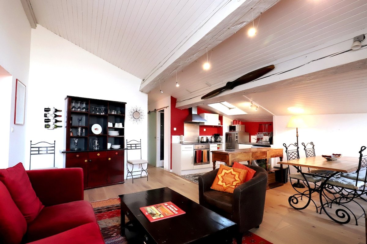 Spectacular view, full air-con, elevator gallery image 4