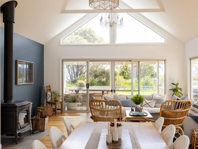 The Pearl – Beachfront, 5 Bedroom, Firepit