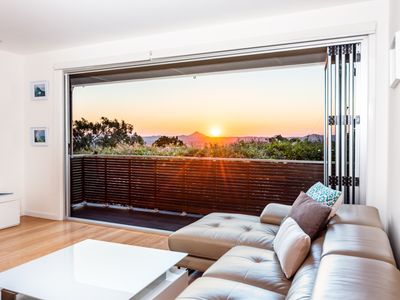 Luxury Family Home, Sunset Views – Heated Pool