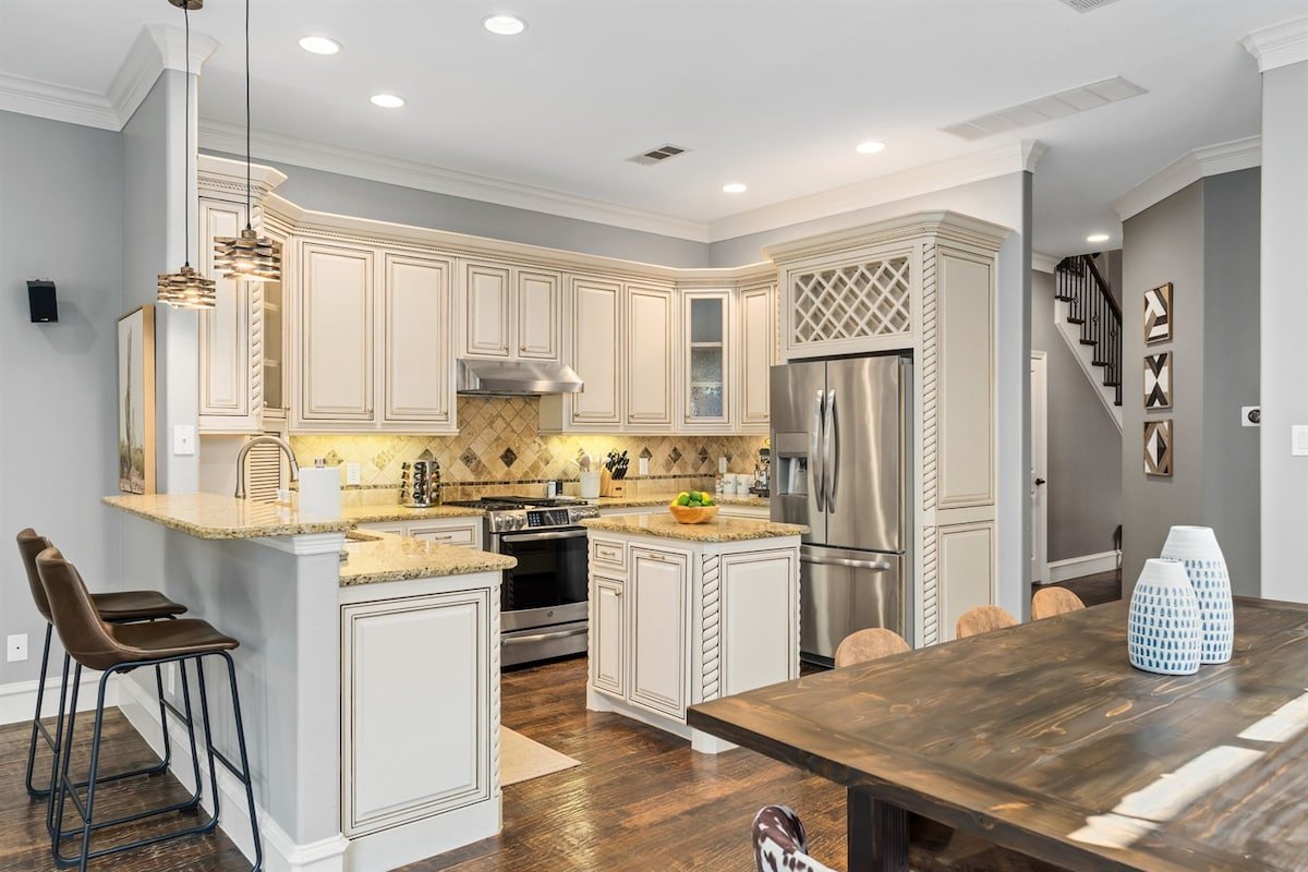 Luxury Dallas Home | Game Room | Fire Pit gallery image 3