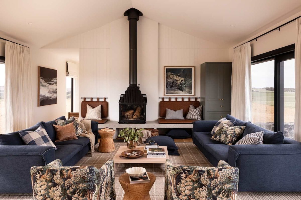 Port Farm ~ Luxury Off-Grid Stay with Ocean Views gallery image 3