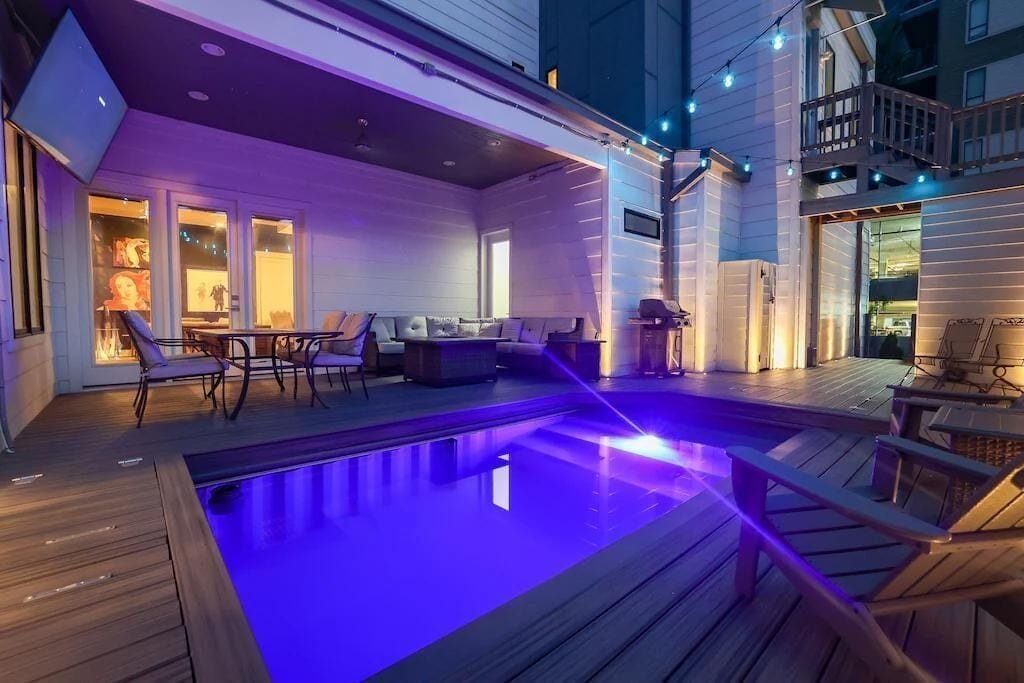 The Gulch Holiday Stay | Heated Pool + BBQ + Yard gallery image 5