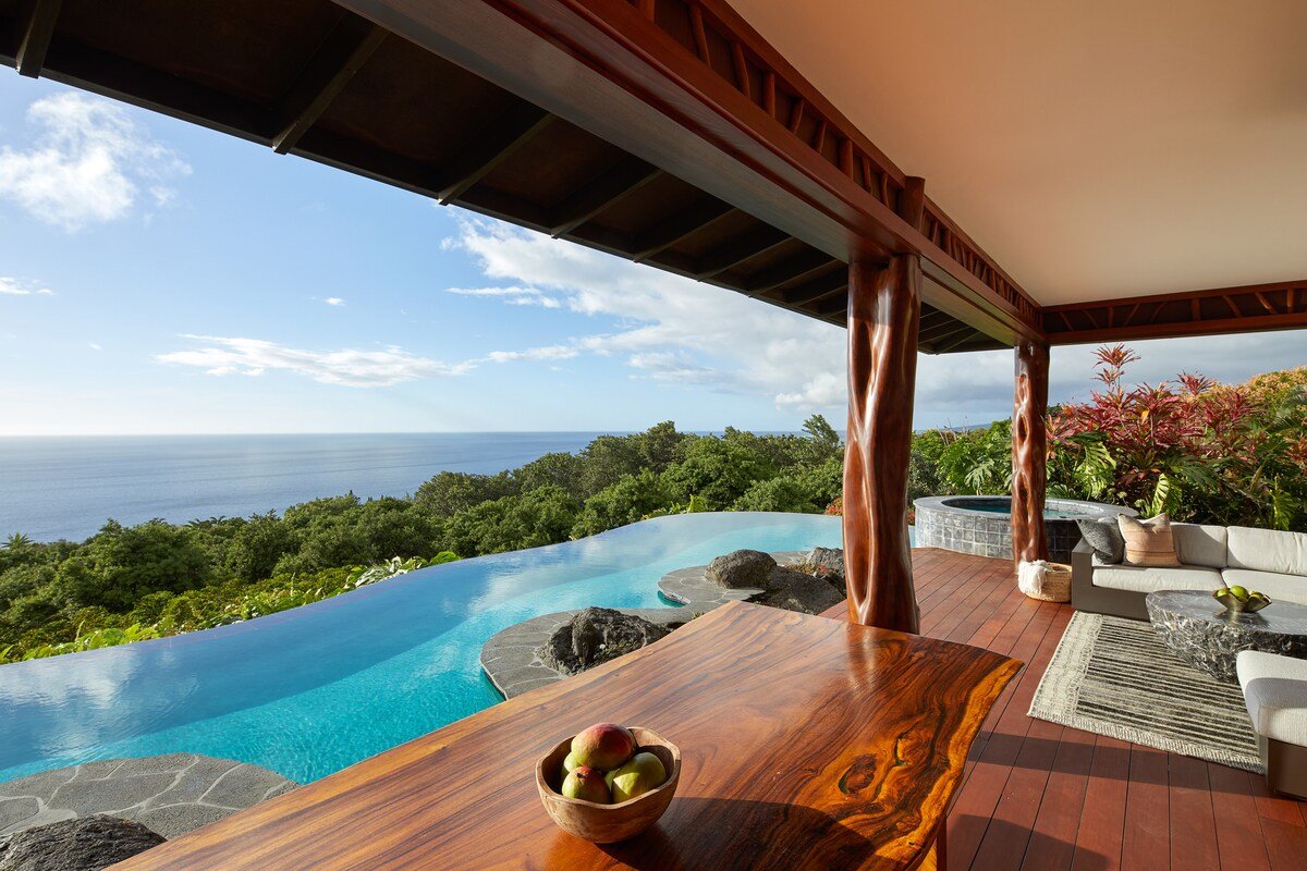 Aolani & Cottage | #1 AirBnb in Kona | Condé Nast gallery image 5