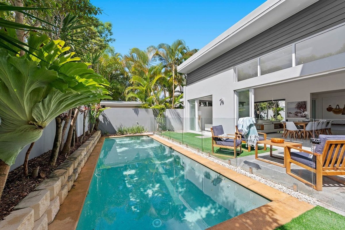 The Station- Sleeps 13 gallery image 2