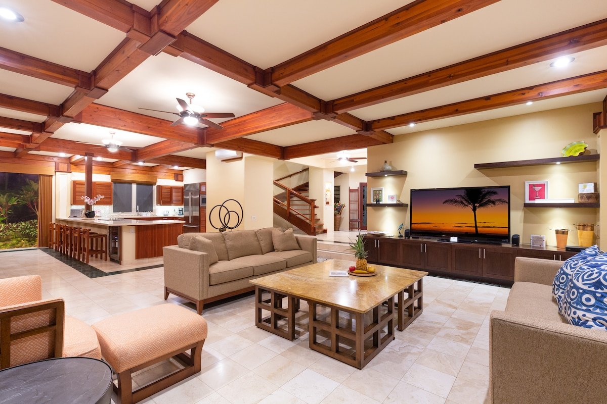 Gated Oceanfront Villa with Serene Ocean Views gallery image 5