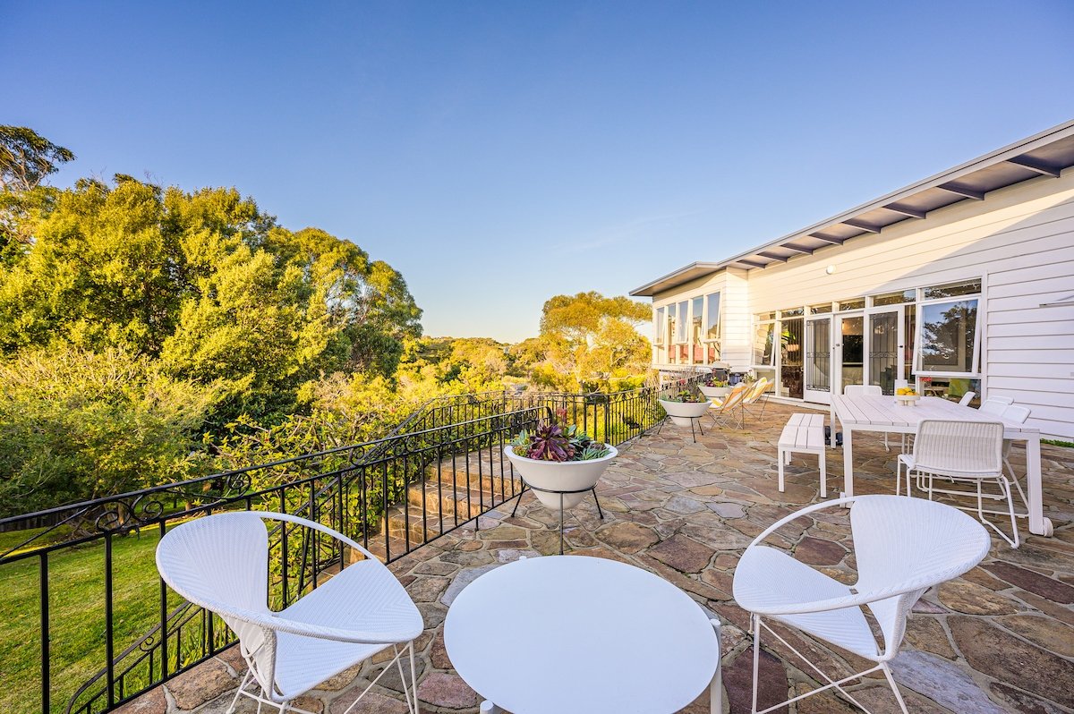 Sunseeker House Blairgowrie – Footsteps to Beach gallery image 5