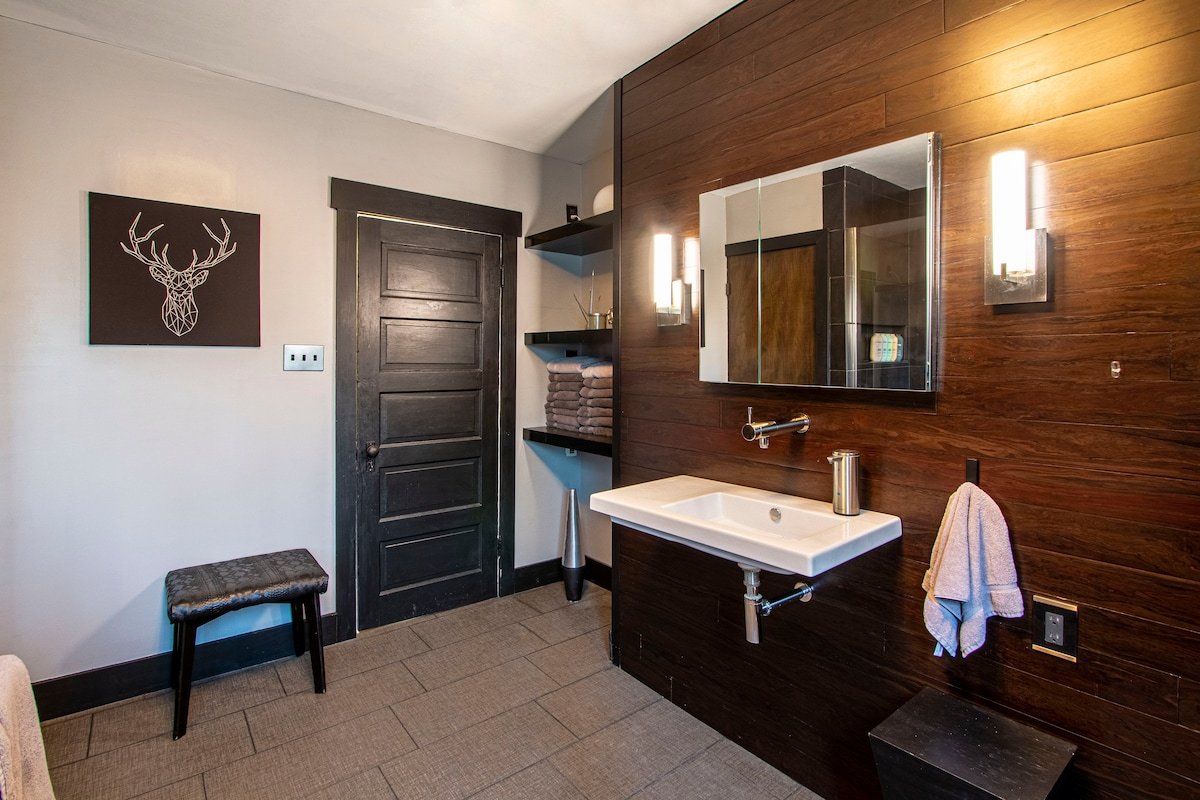 harrison haus gallery image 5