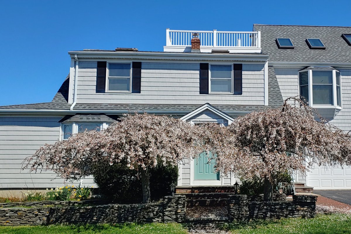 Walk 2 beach, huge deck off new kitchen, roof deck
